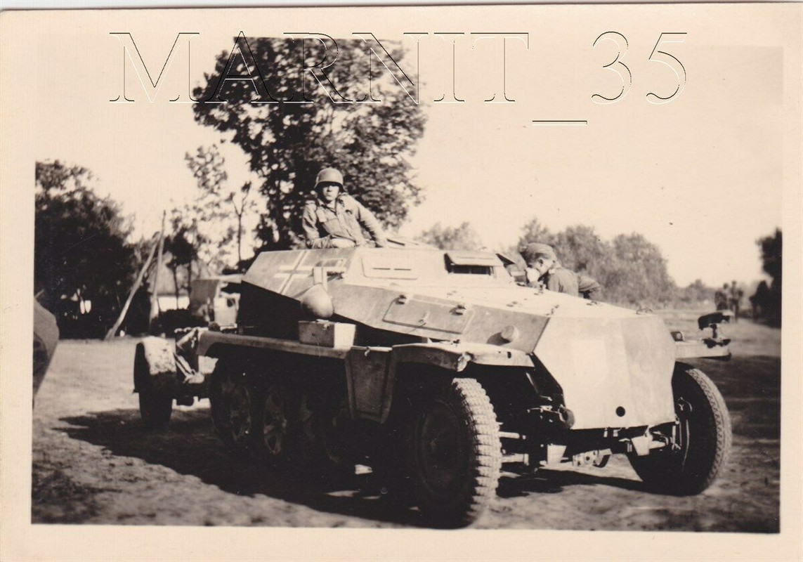 Sd.Kfz. 252 leichter gepanzerte Munitionskraftwagen mit Anhänger