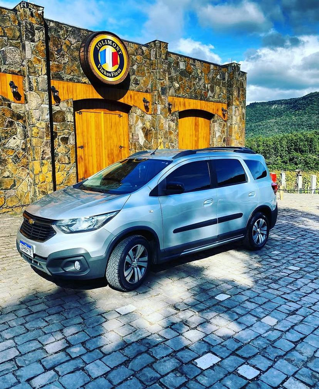 Clientes satisfeitos com o atendimento VIP da Antonio Turismo