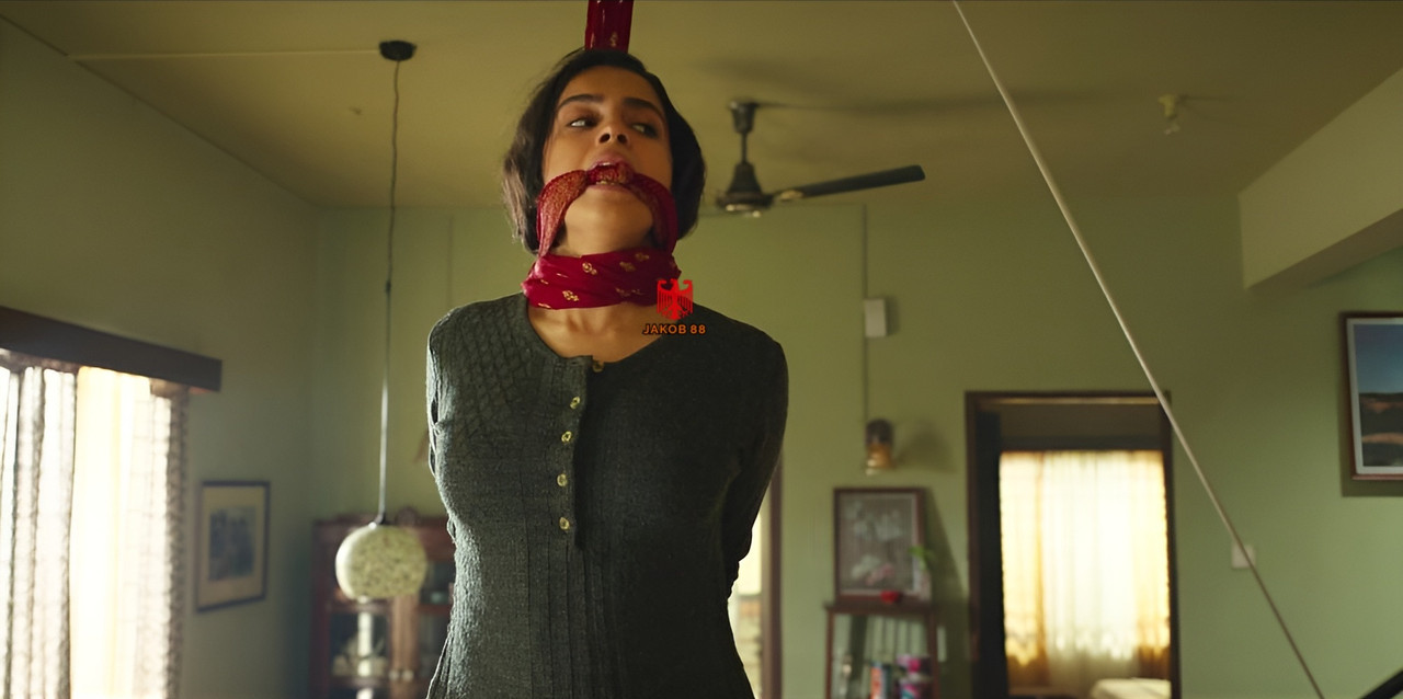 Sanya Malhotra 3 - Love Hostel 2022