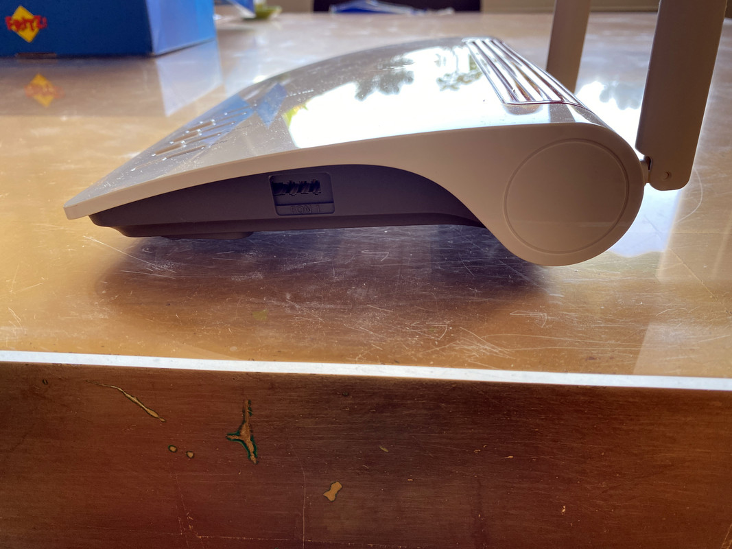 Fritz!Box 6890 Lte destra