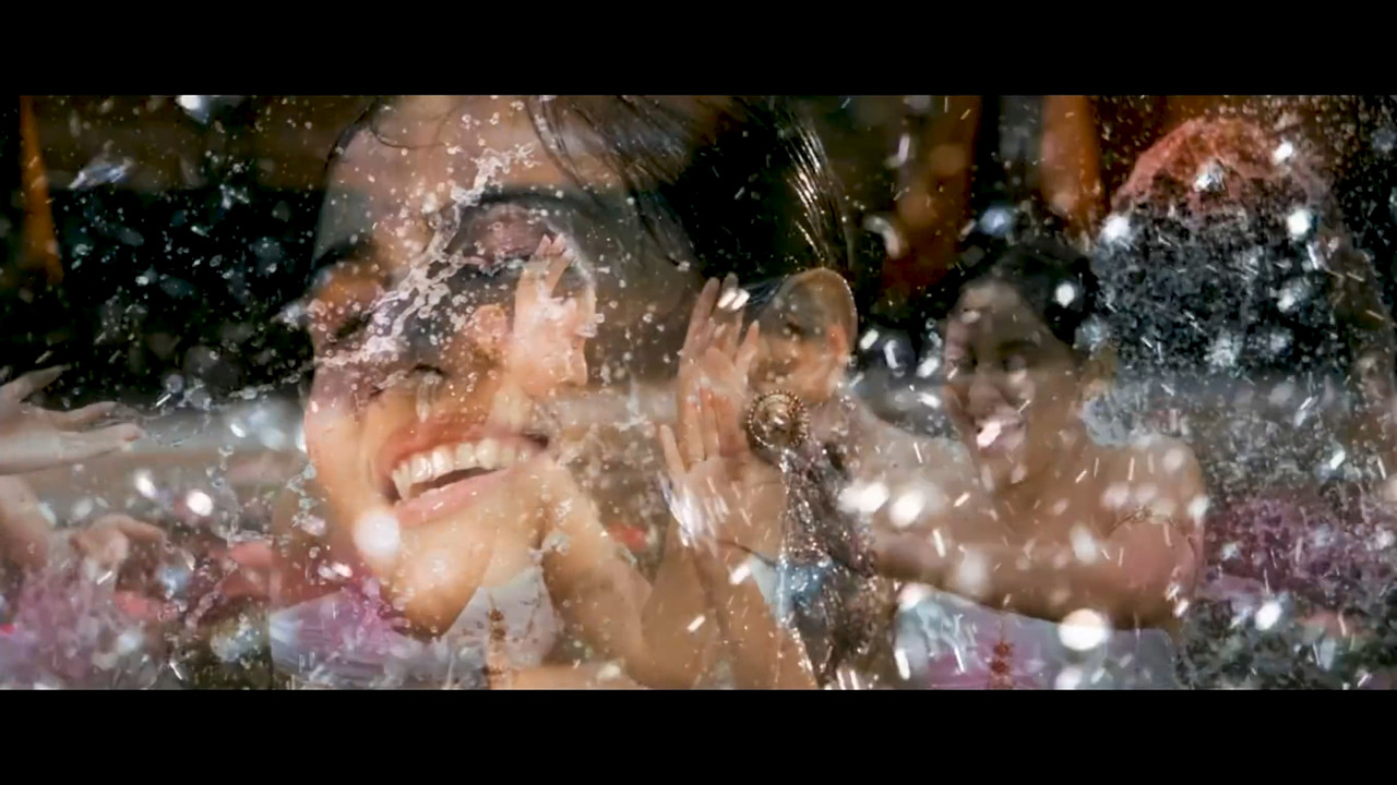 Ponnar Shankar 2011 Hot Song 4k.mp4_snapshot_00.45_[2020.12.12_00.08.29]