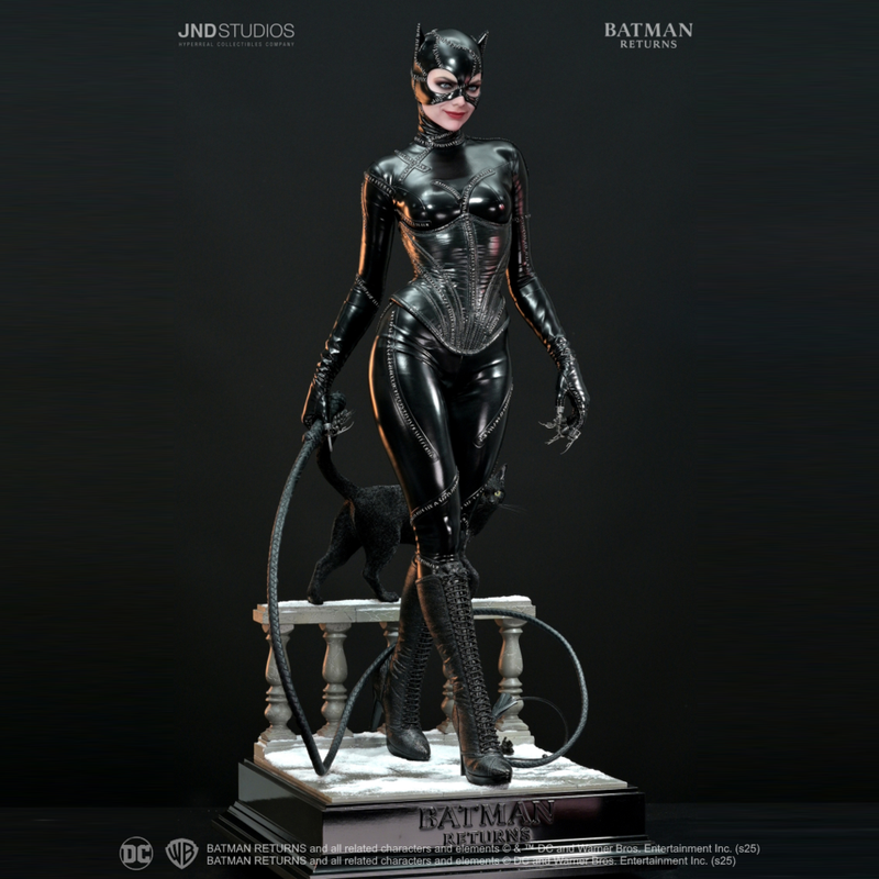 JND Studios : Batman Returns - Catwoman 1/3 Scale Statue 9