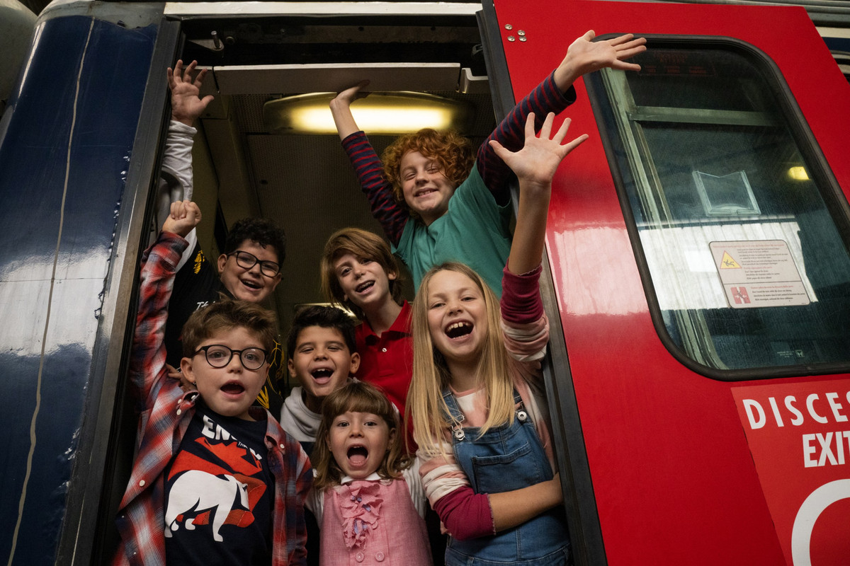 “Tutti a bordo”, la nuova commedia di Luca Miniero “Tutti a bordo”, la nuova commedia di Luca Miniero