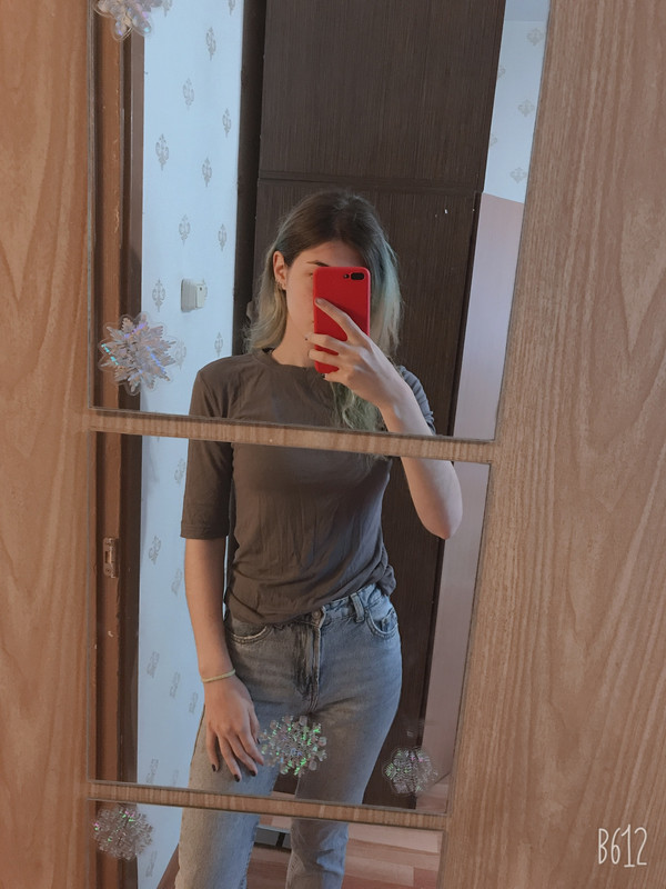 EEDE0C90-70AD-4B40-89C1-8DA47BAAFA6B