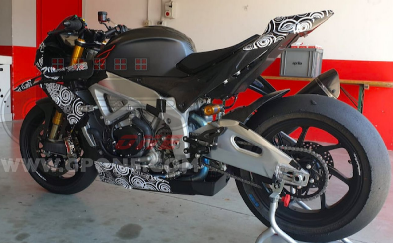 Screenshot_2020-08-13 SCOOP Aprilia's Tuono with MotoGP aerodynamics (1)