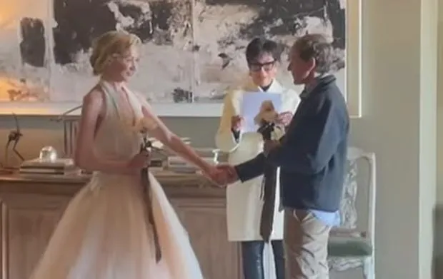 Ellen DeGeneres se casa por segunda vez y Kris Jenner oficia su boda