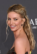 annabelle-wallis-12
