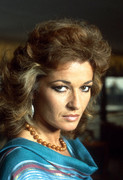 Stephanie-Beacham-a23