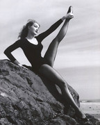 Julie-Newmar-mb57