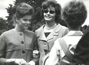 samantha-eggar-b44