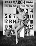 Ella-Raines-a25