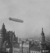 3 Marcos Alemania 1930 The-Graf-Zeppelin-in-Buenos-Aires