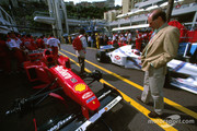 [Imagen: f1-monaco-gp-1997-adrian-newey-takes-a-l...macher.jpg]