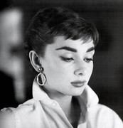Audrey-Hepburn-md86