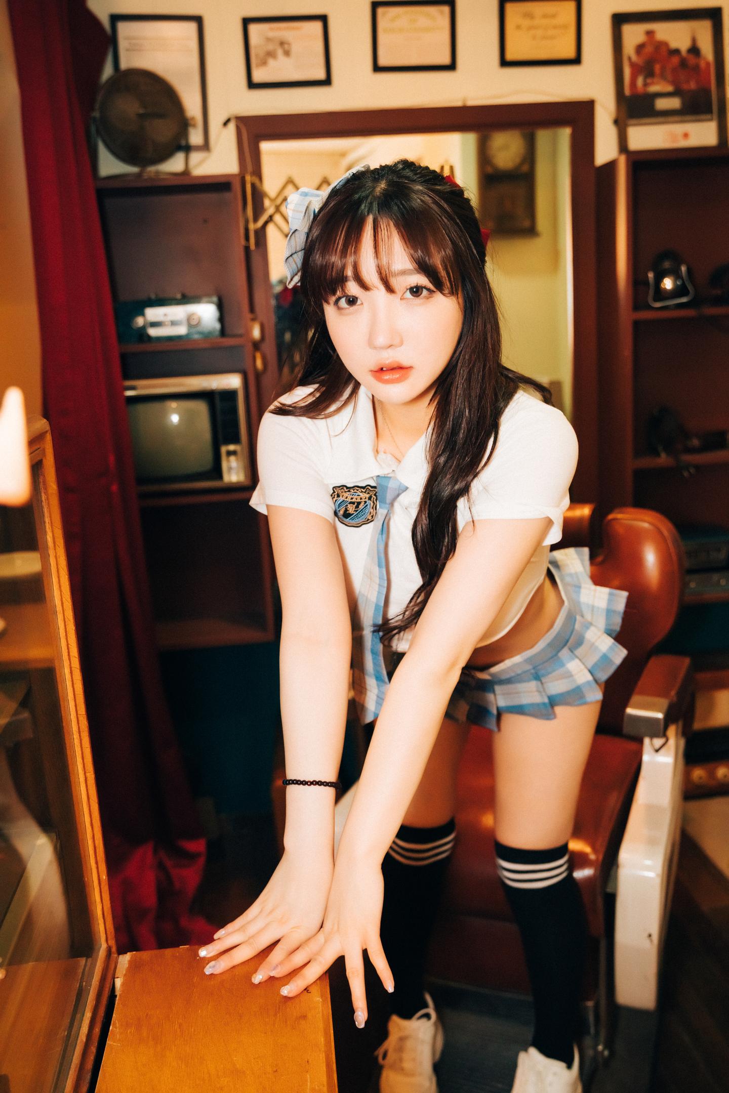 孫樂樂(손예은) NO.087 Loozy - CHEER UP 68