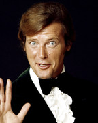 roger-moore-c26