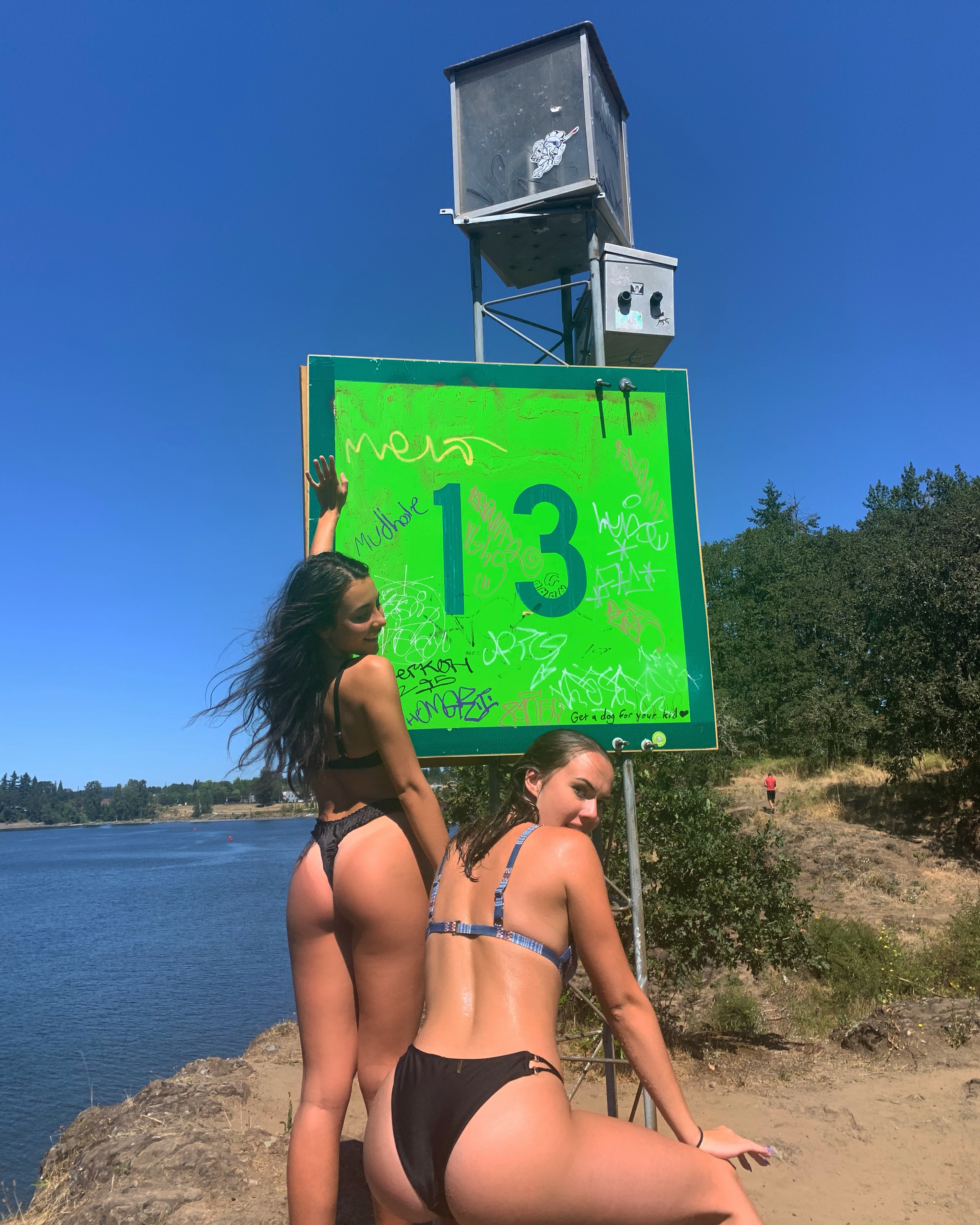 Buzz69-Com-155489D0-0F57-4656-A55C-F305AFEF8CE7