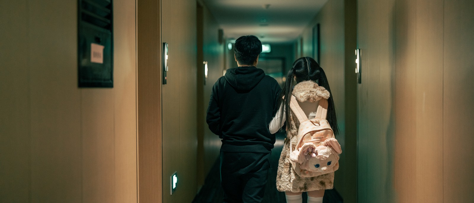 rua阮阮 叫兽的恶作剧 终章 写真＋视频合集｜剧情向写真大片（116P＋1V｜3.04GB）插图1