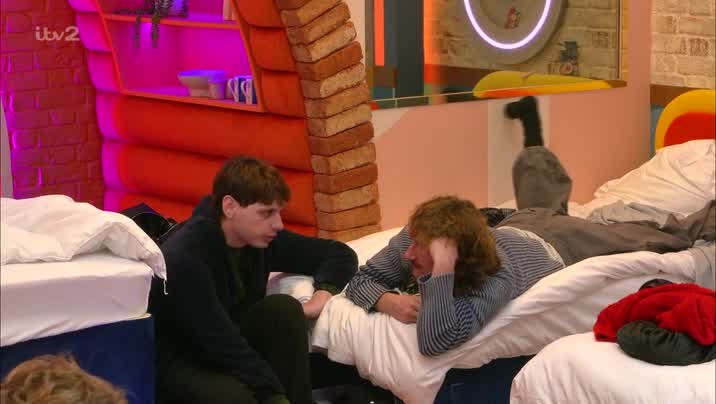 [Image: fzn40fgf6b9h.jpg]