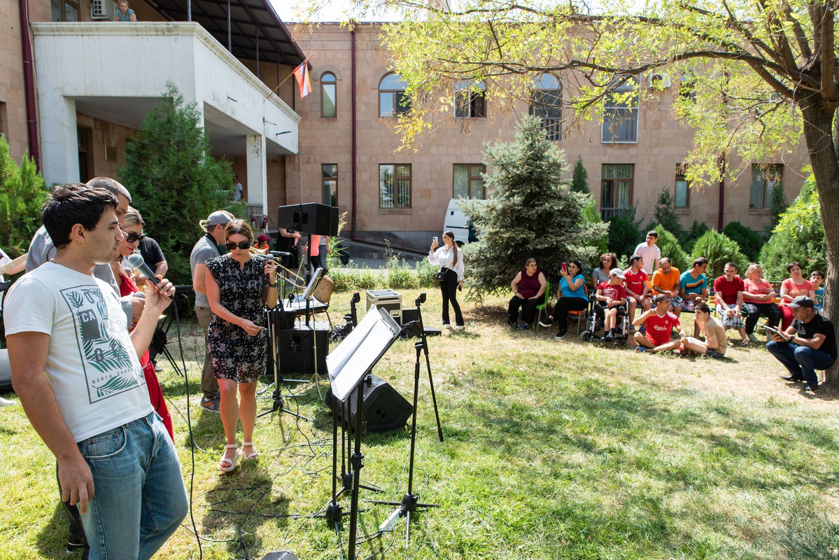 304963100_3374781989515846_2521433738277571335_n