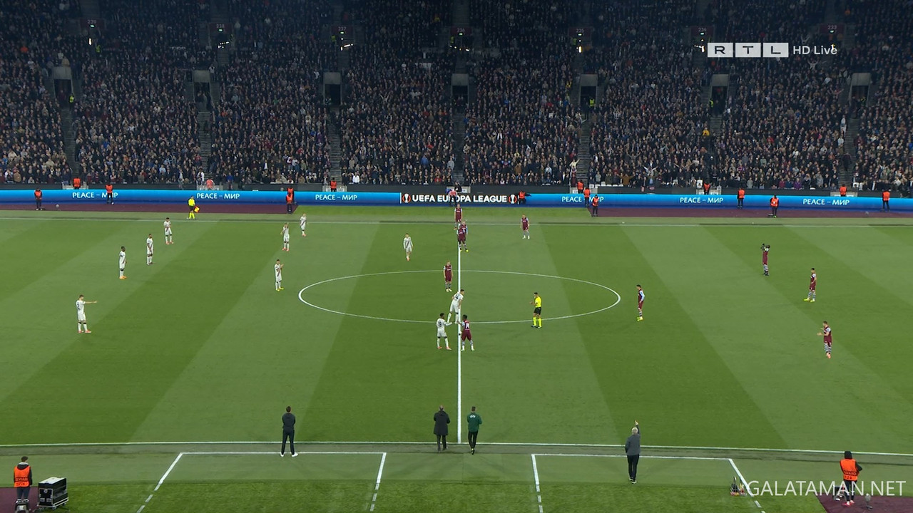 [Image: 04-18-20-40-00-RTL-HD-UEFA-Europa-League...07-273.jpg]