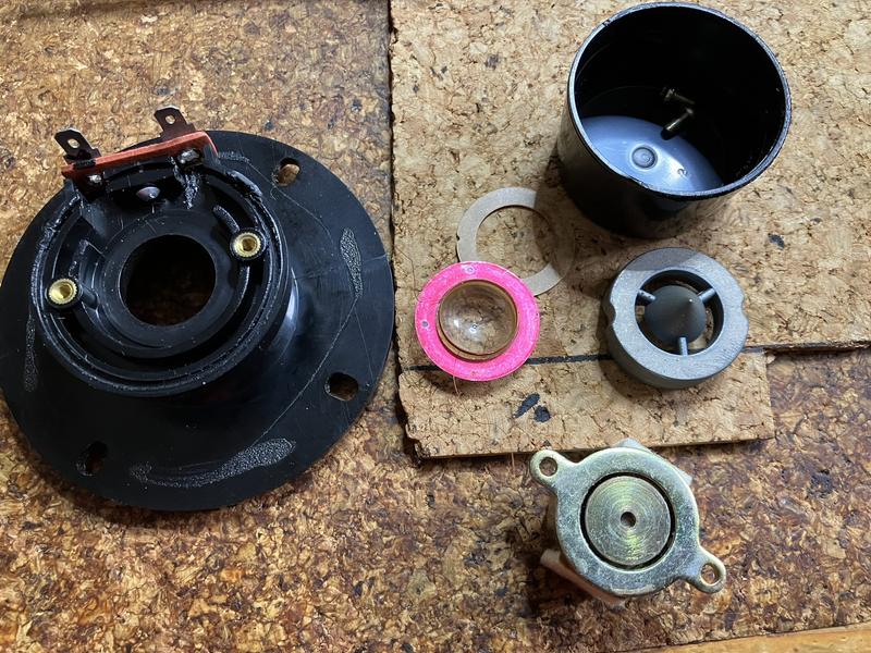 [Bild: Superhochtoener-zerlegt.jpg]