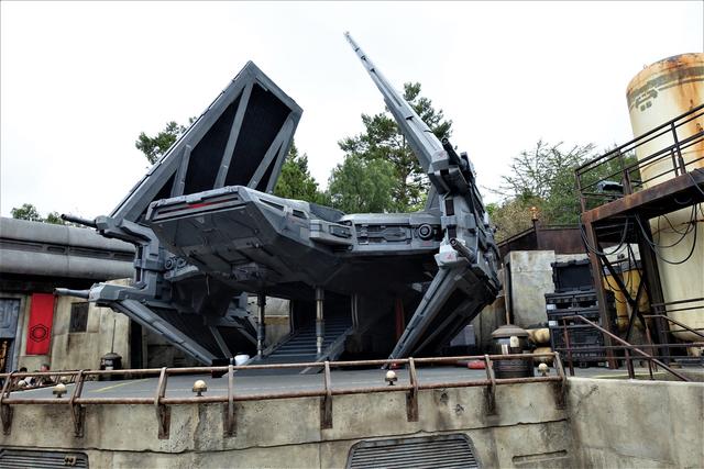 DOCKING BAY 9: 509th Legion - First Order - DISNEYLAND ~ STAR WARS: GALAXY'S EDGE, LA GUIA (3)