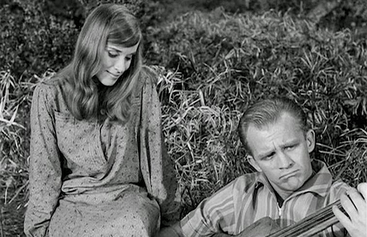 BONNIE-BEECHER-TWILIGHT-ZONE-FOTOR.jpg