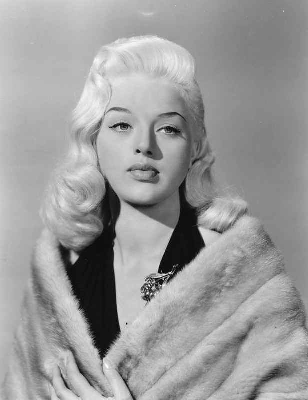 Diana_Dors_c03
