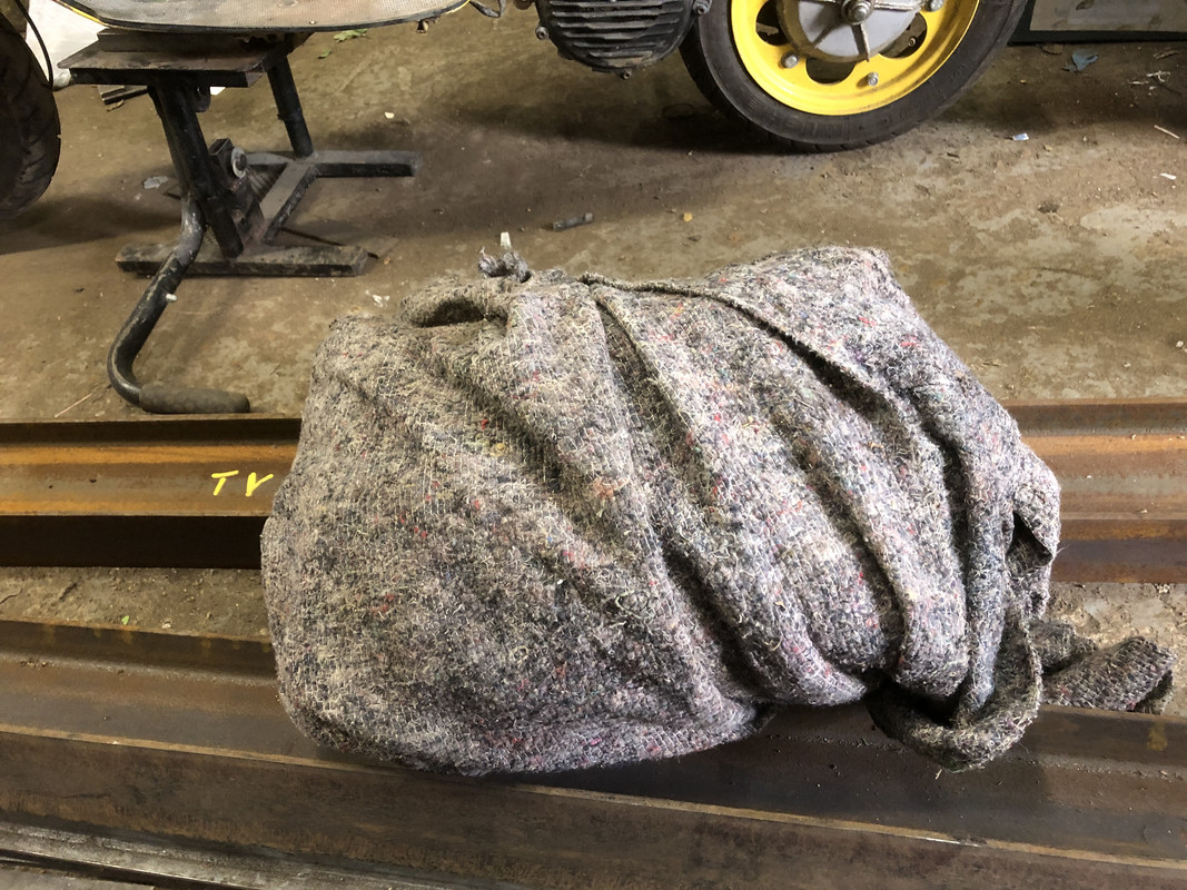 7F7ADBF9-2737-47C1-90CB-0362F6E72A46