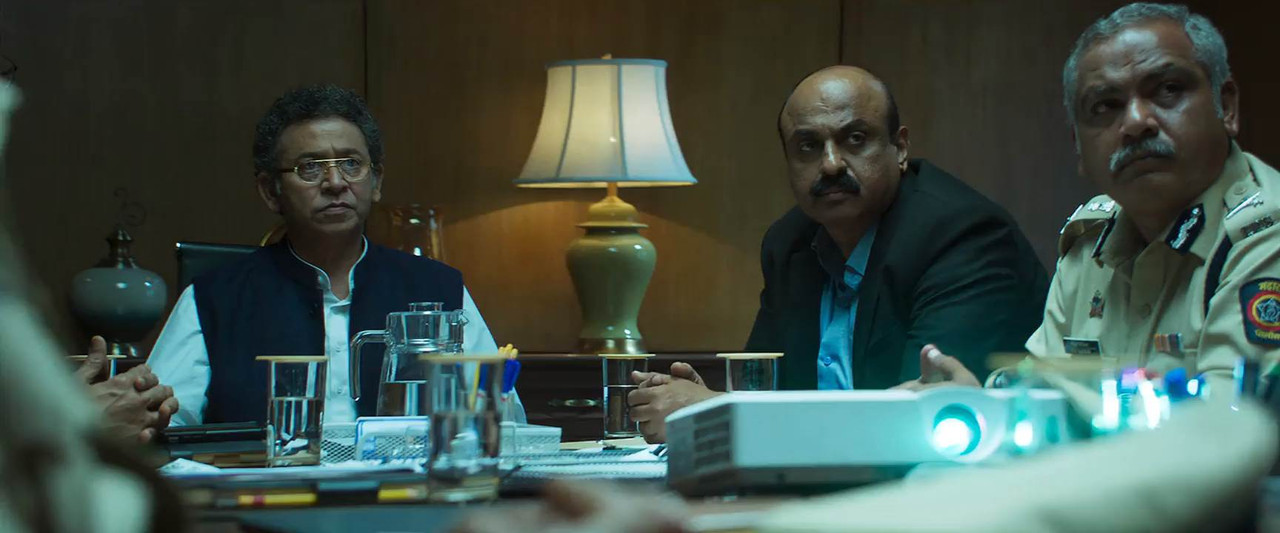 Sooryavanshi 2021 WebRip [Hindi] 480p, 720p ESub Screenshot