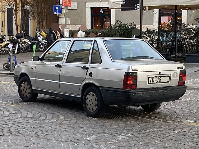 i.postimg.cc/FsB4W6p5/Fiat-Duna-70-VR78.jpg