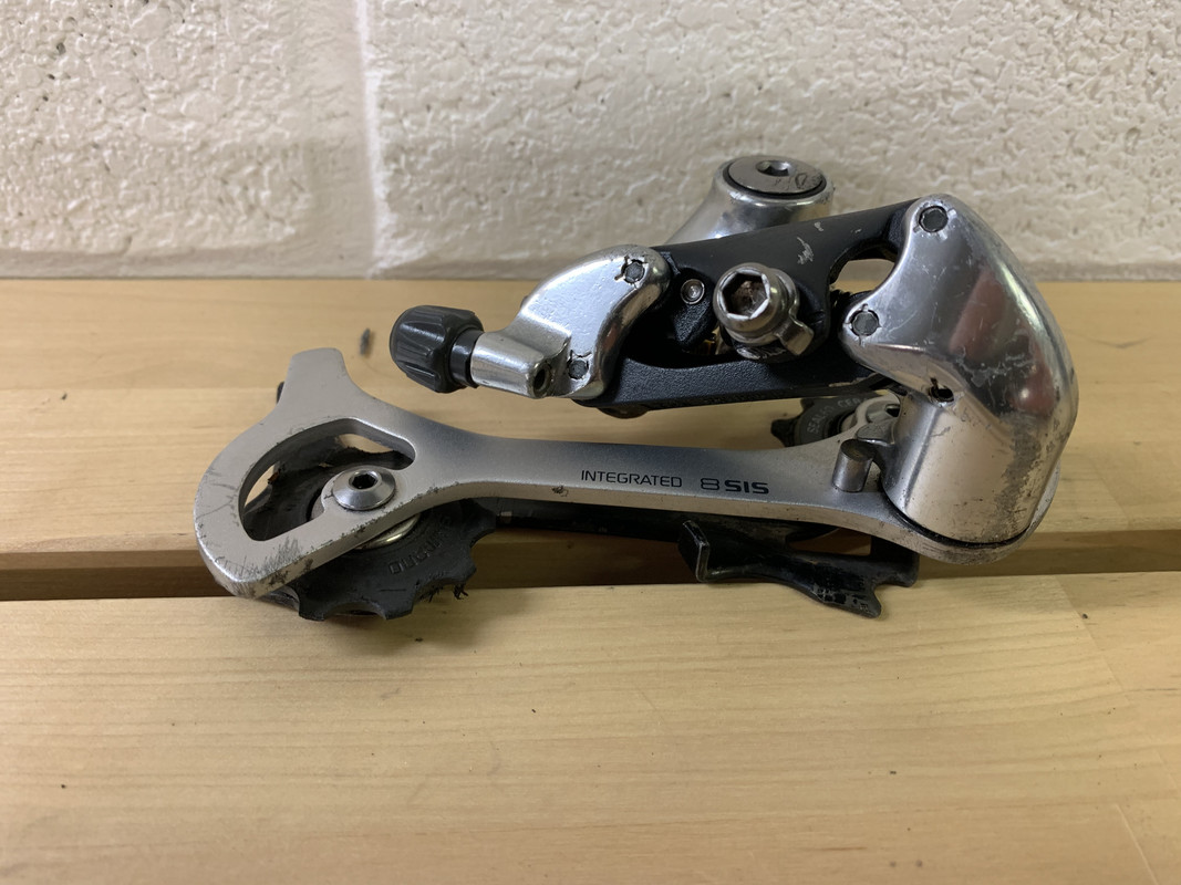 C8DB9DB4-5C64-44A9-83B3-2C08C9490D40