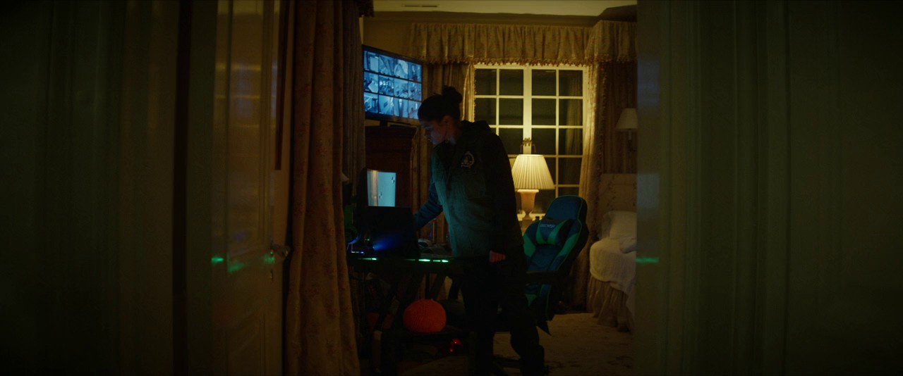Cold-Wallet-2025-WEBRip-English-720p-x264-AVC-AAC-2-0-mp4-0003