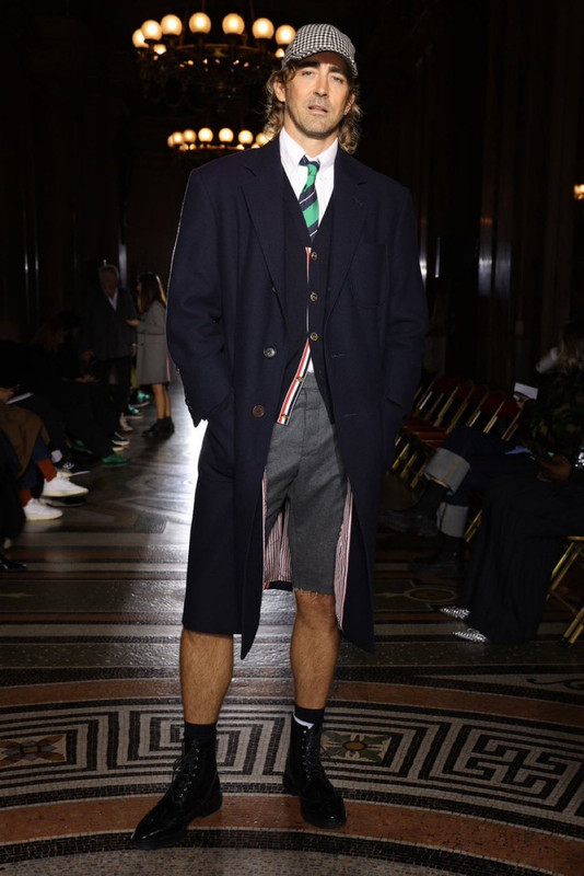 media_FeOr--0XkAUUFr3