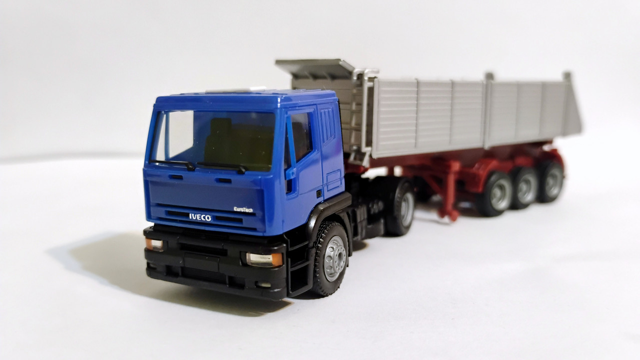 Mach (3902)