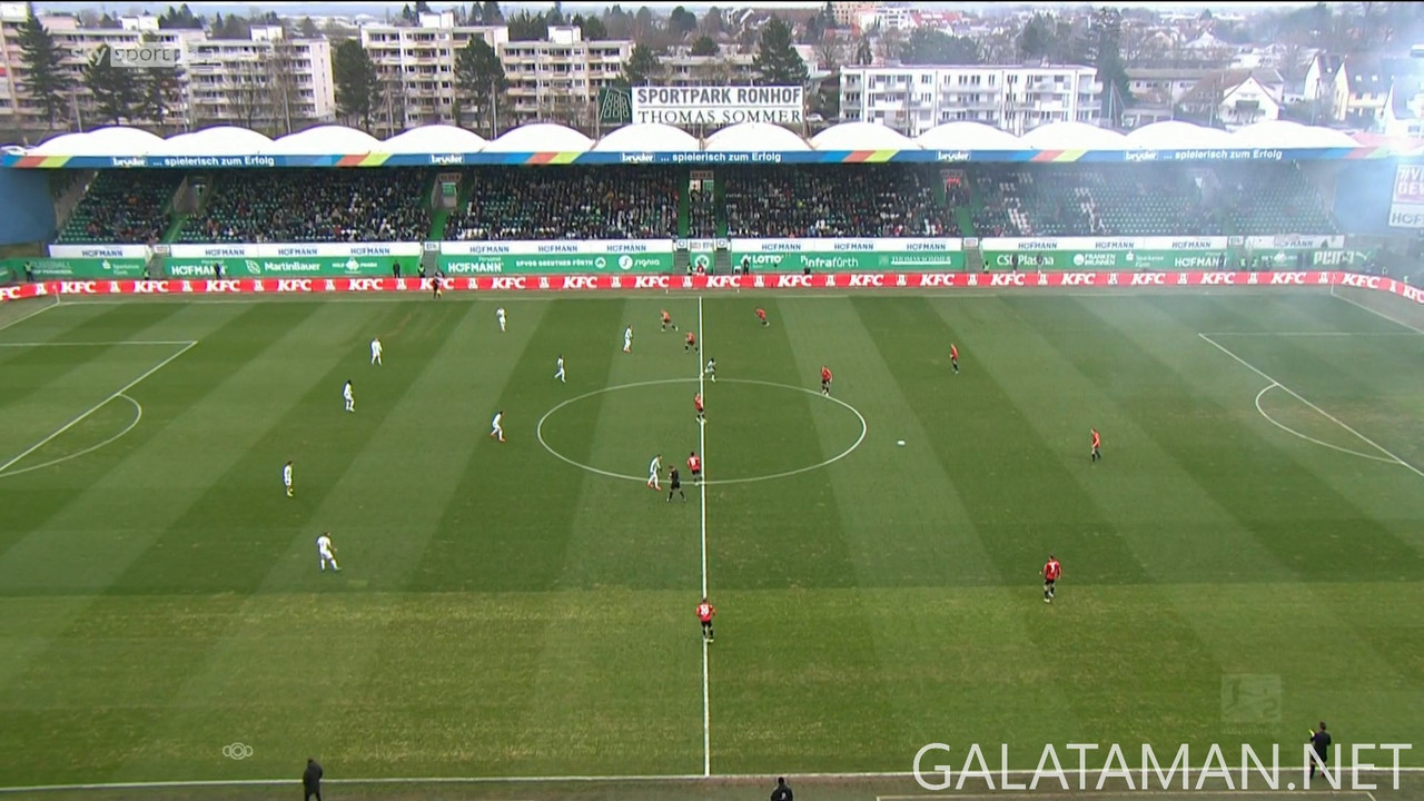 [Image: 12-15-13-15-01-DE-Sky-Sport-Bundesliga-3...hot-16.jpg]
