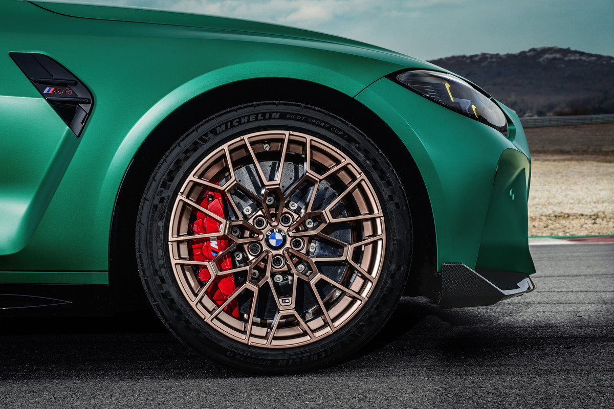 P90548574_highRes_the-all-new-bmw-m4-c