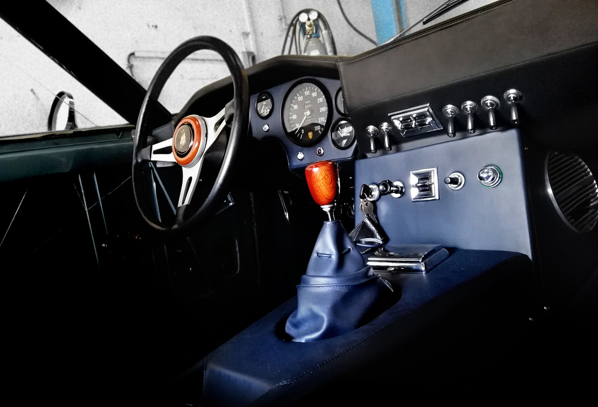 LAMBO_ISLERO_EA2302-5