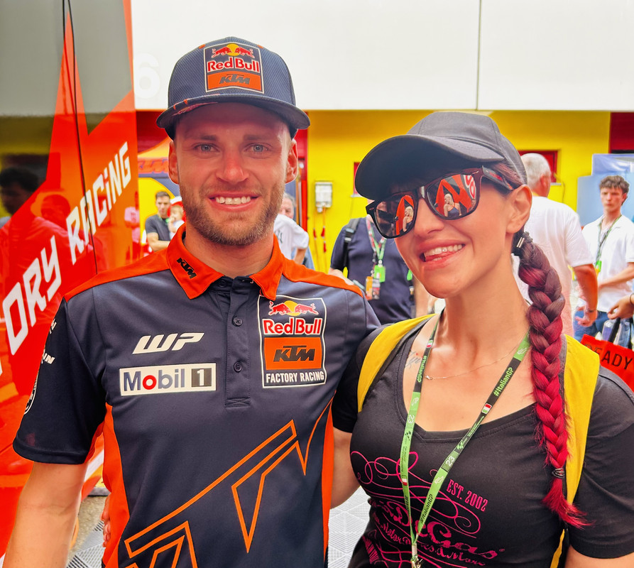 5CD00A96-4088-43D5-BD8E-3FFD463A20D9