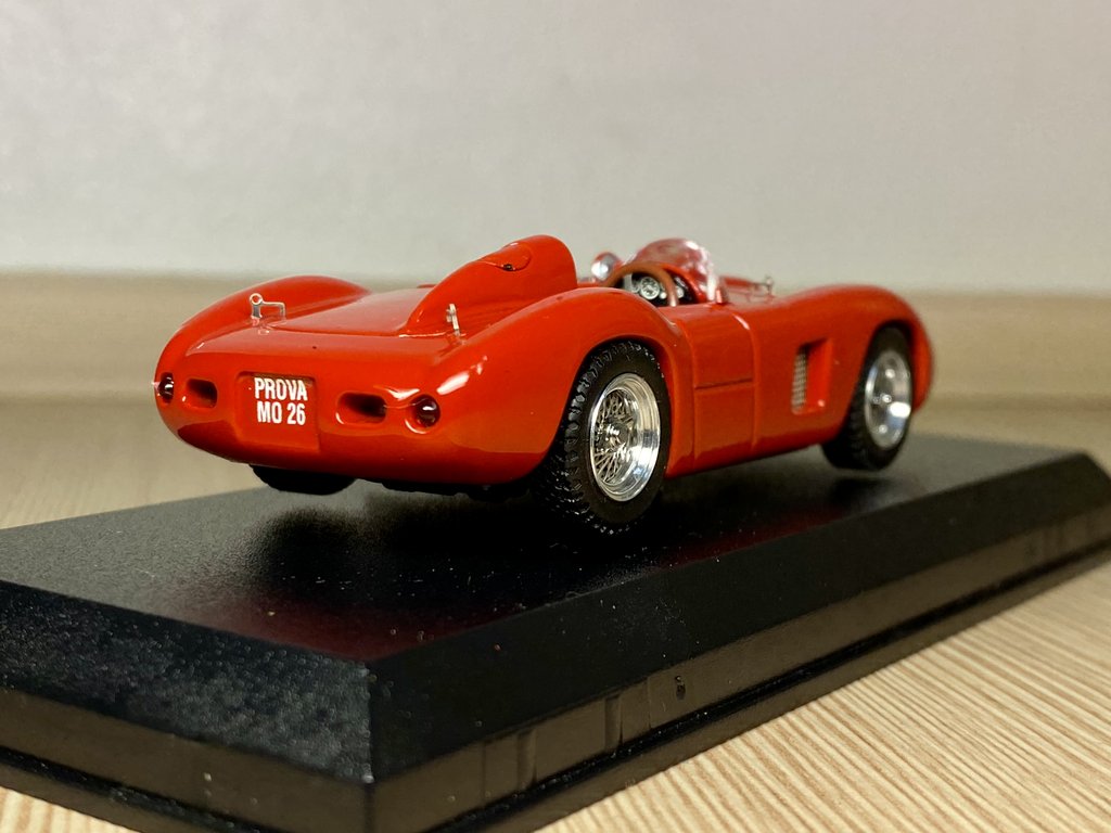 2723BAEB-7DE7-482D-82A5-95F62D3E5552