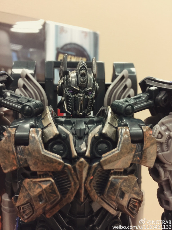 Transformers-5-The-Last-Knight-Shadow-Spark-Opti