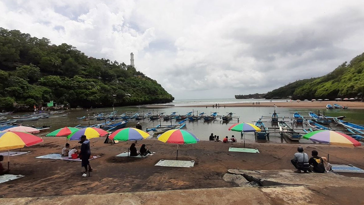 Pantai Baron, Wisata yang Wajib Kunjungi di Pulau Jawa
