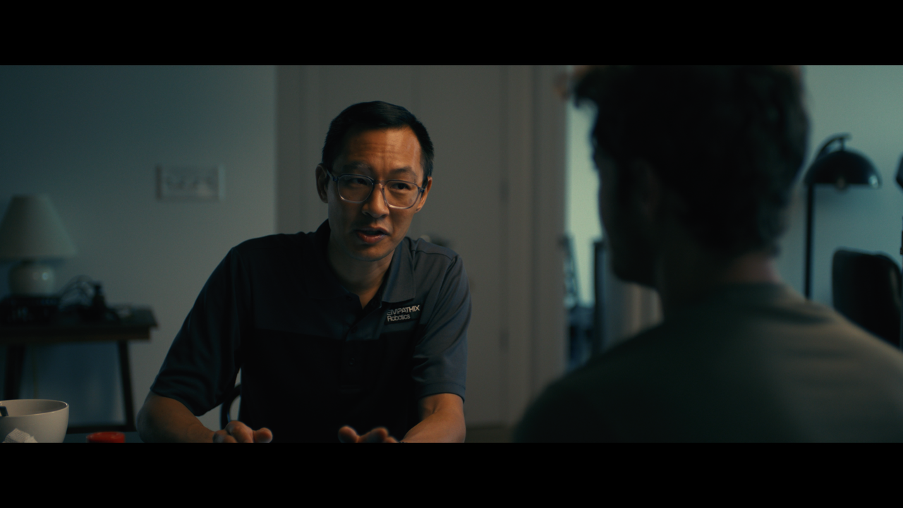 mpv-shot_Companion.2025.Hybrid.2160p.UHD.BDRemux.DV.HDR10Plus.HEVC-Нечипорук_00_30_22_0006