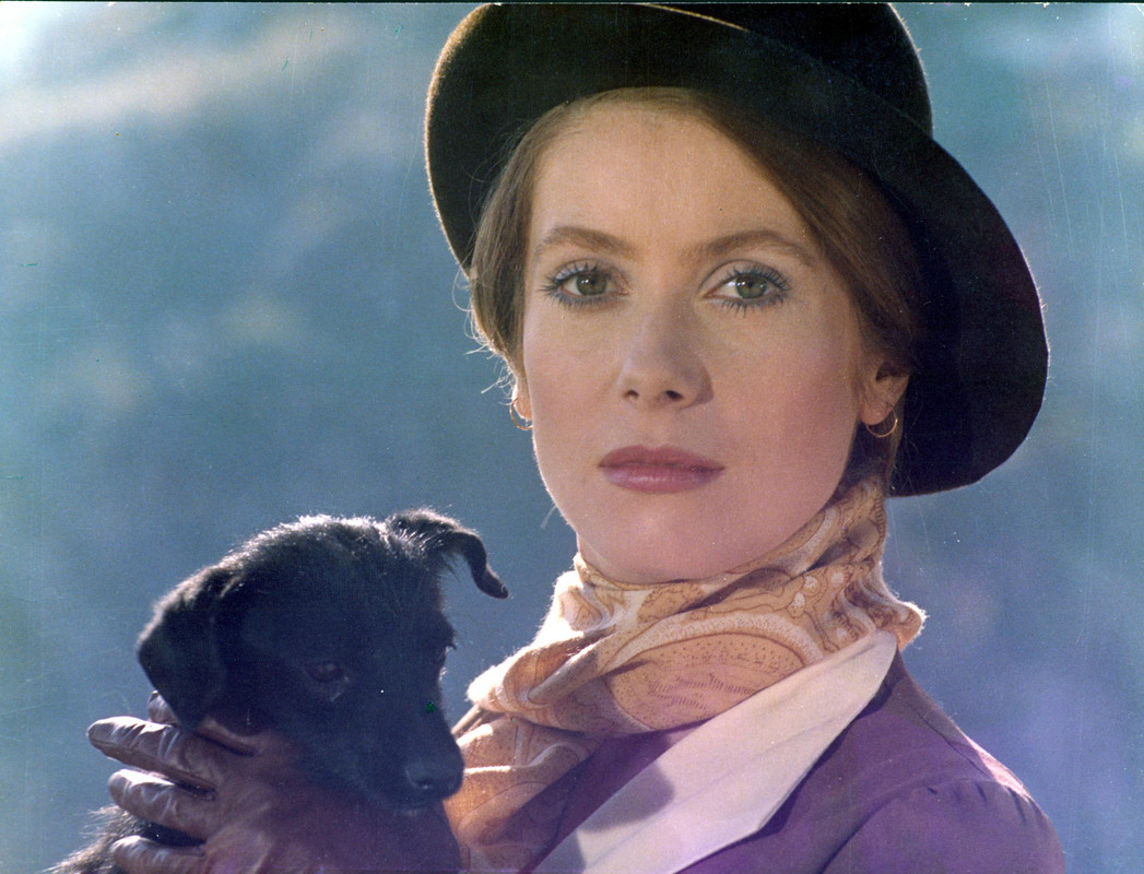 catherine_deneuve_md52