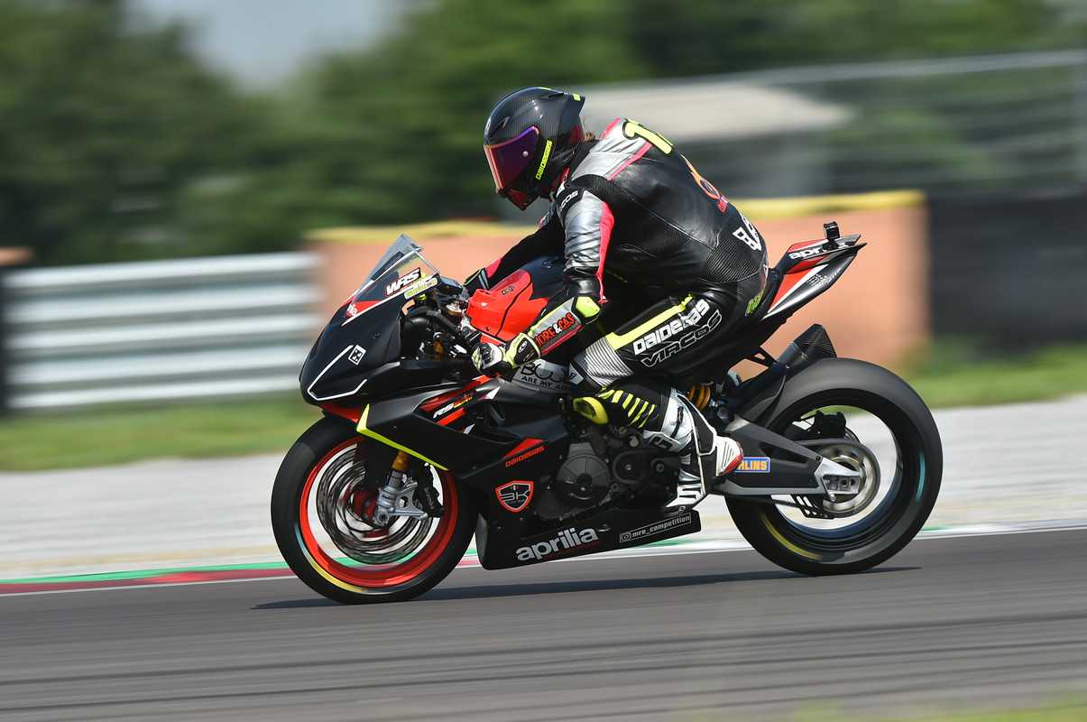 81C71648-6256-419A-9C07-6ECD8164E400