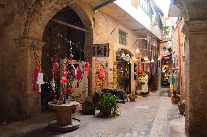 SIRACUSA-26-4-2019 - Italia y sus pueblos-2018/2019/2023 (97)