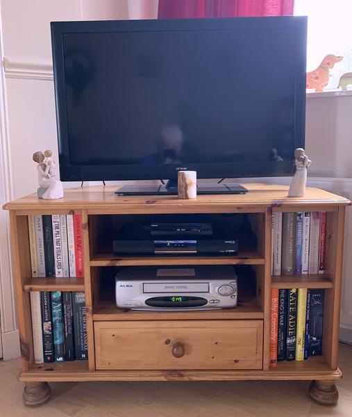 TV-Cabinet