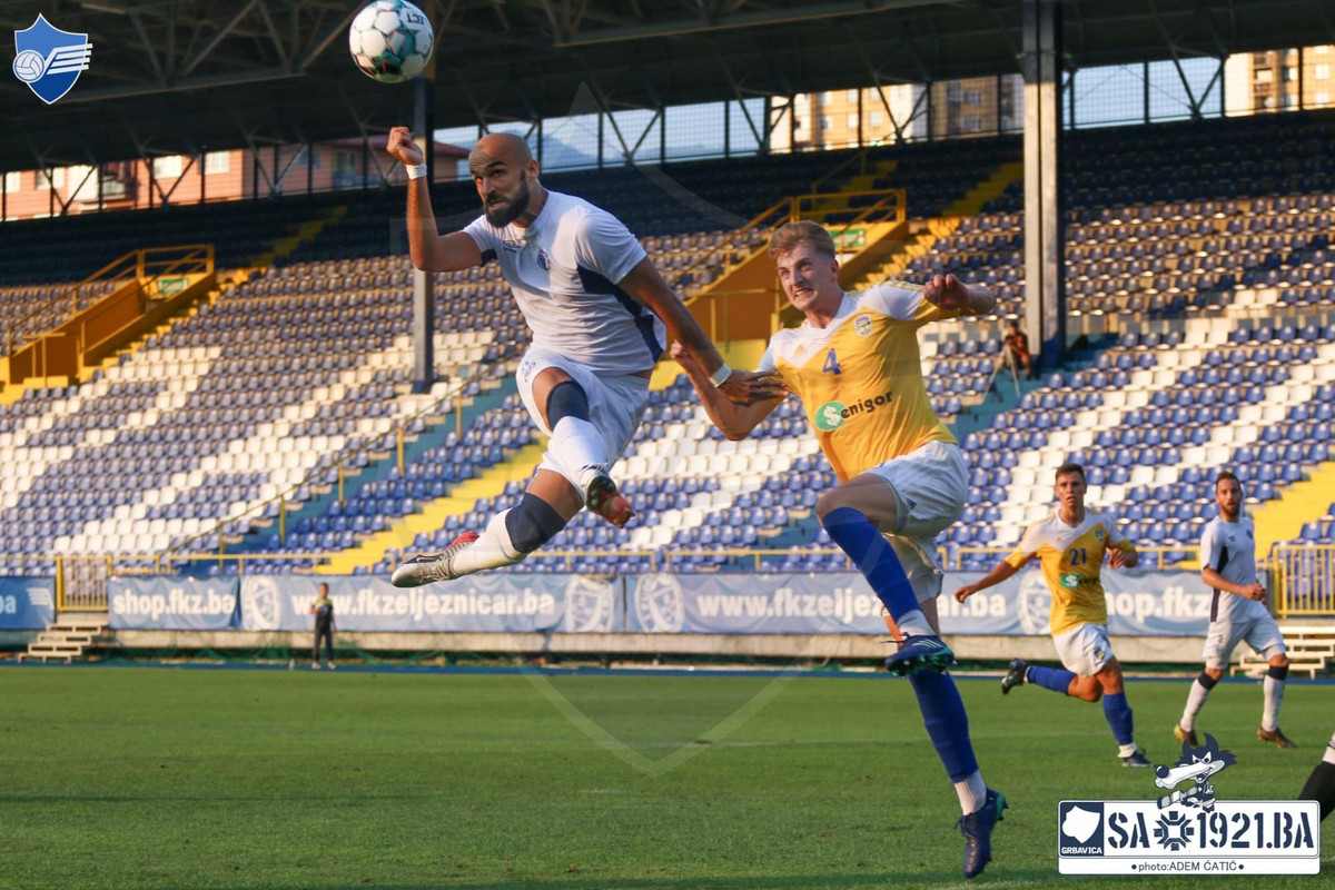 B3CB79E5-5658-4F8E-9DAC-F72F78E1179F