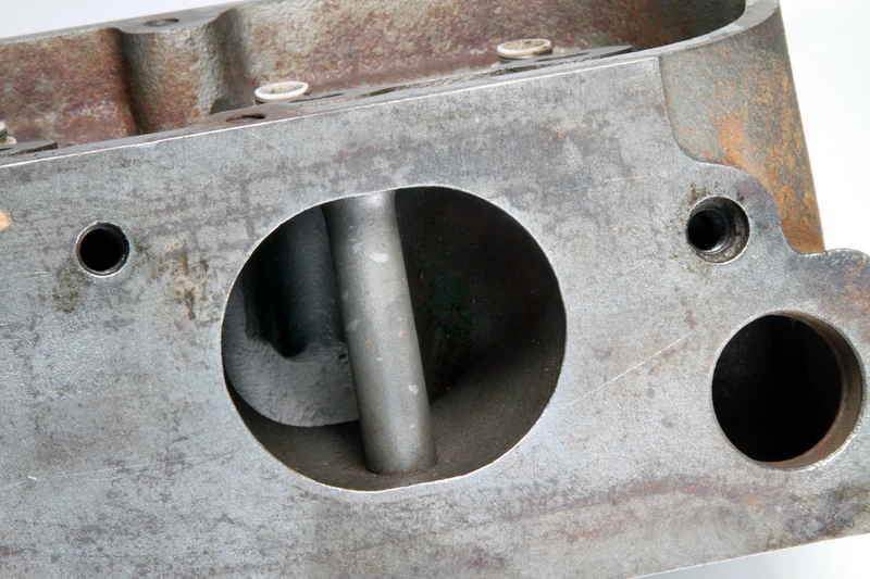 the-round-intake-ports-on-the-ram-air-v-were-enormous-and-reportedly-capable-of-around-325-cfm-u2014